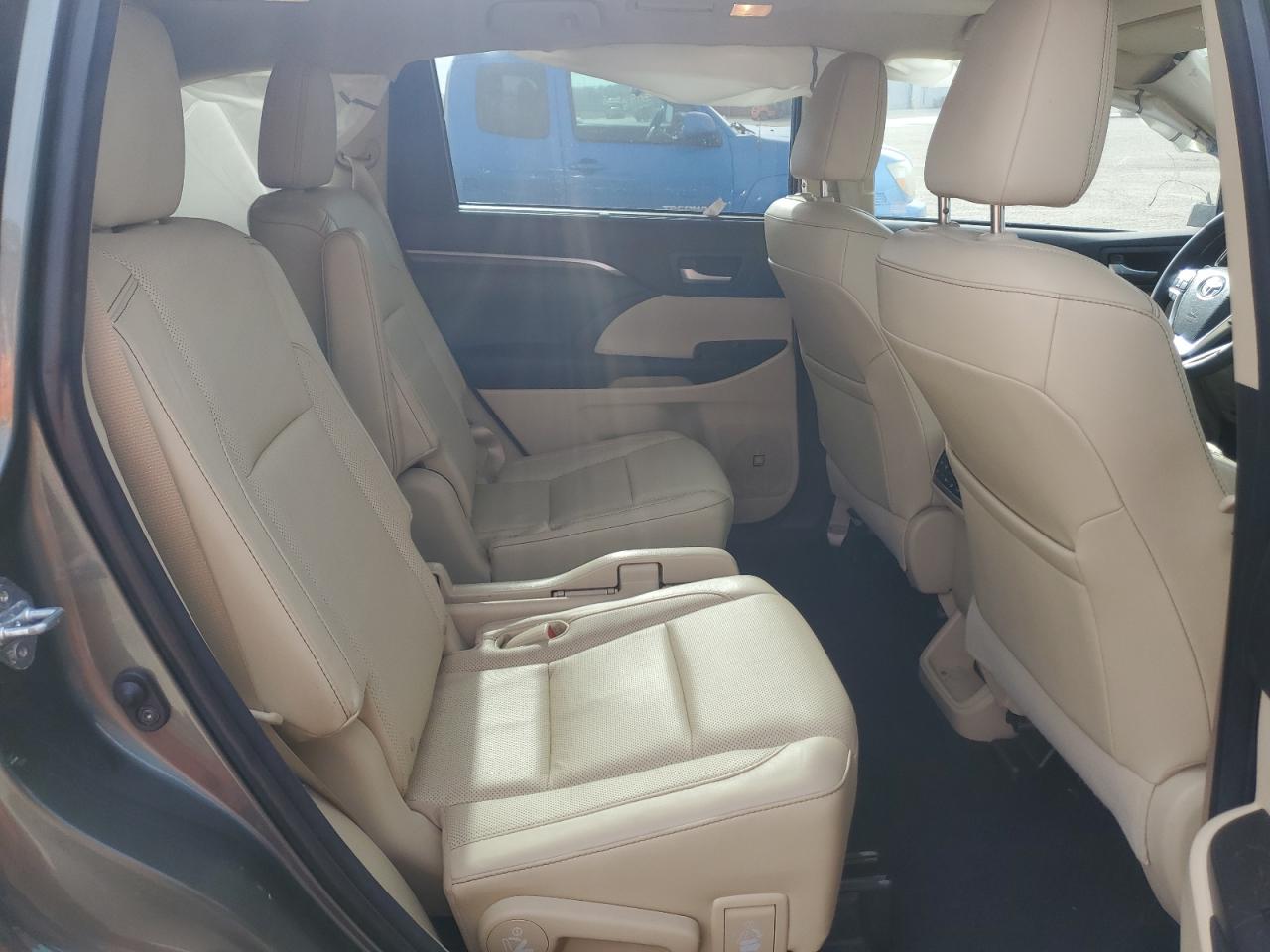 TOYOTA HIGHLANDER LIMITED