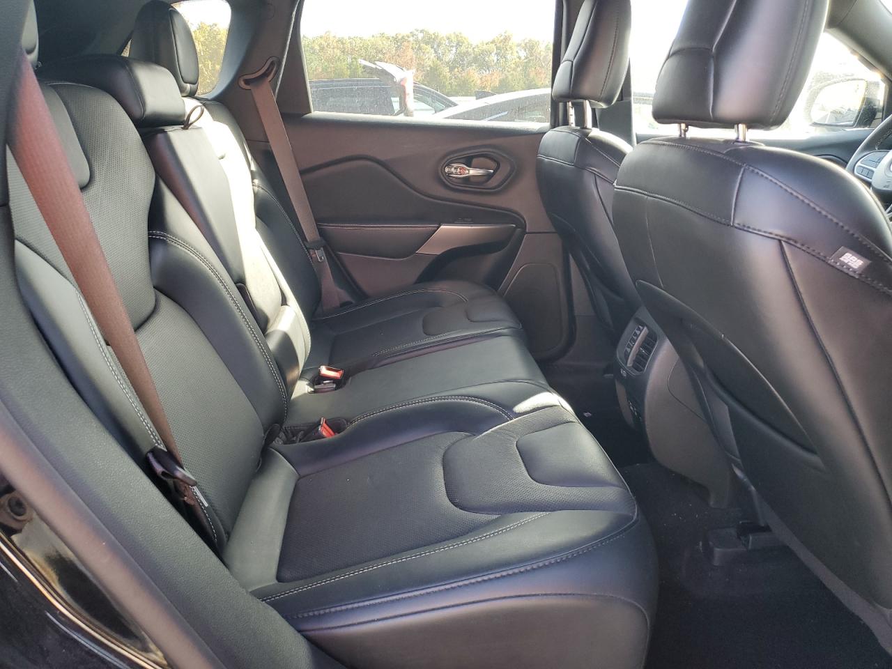 JEEP GRAND CHEROKEE LATITUDE LUX