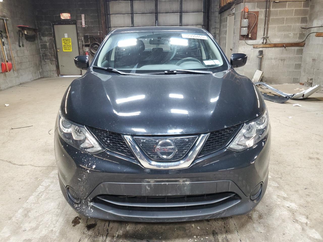 NISSAN ROGUE SPORT S