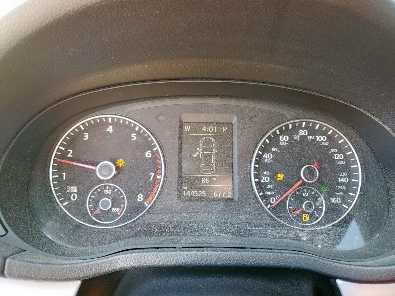 VOLKSWAGEN PASSAT SE