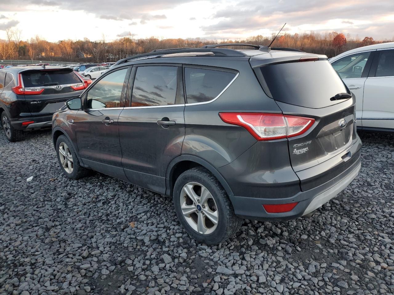 Lot #3311705231 2016 FORD ESCAPE SE
