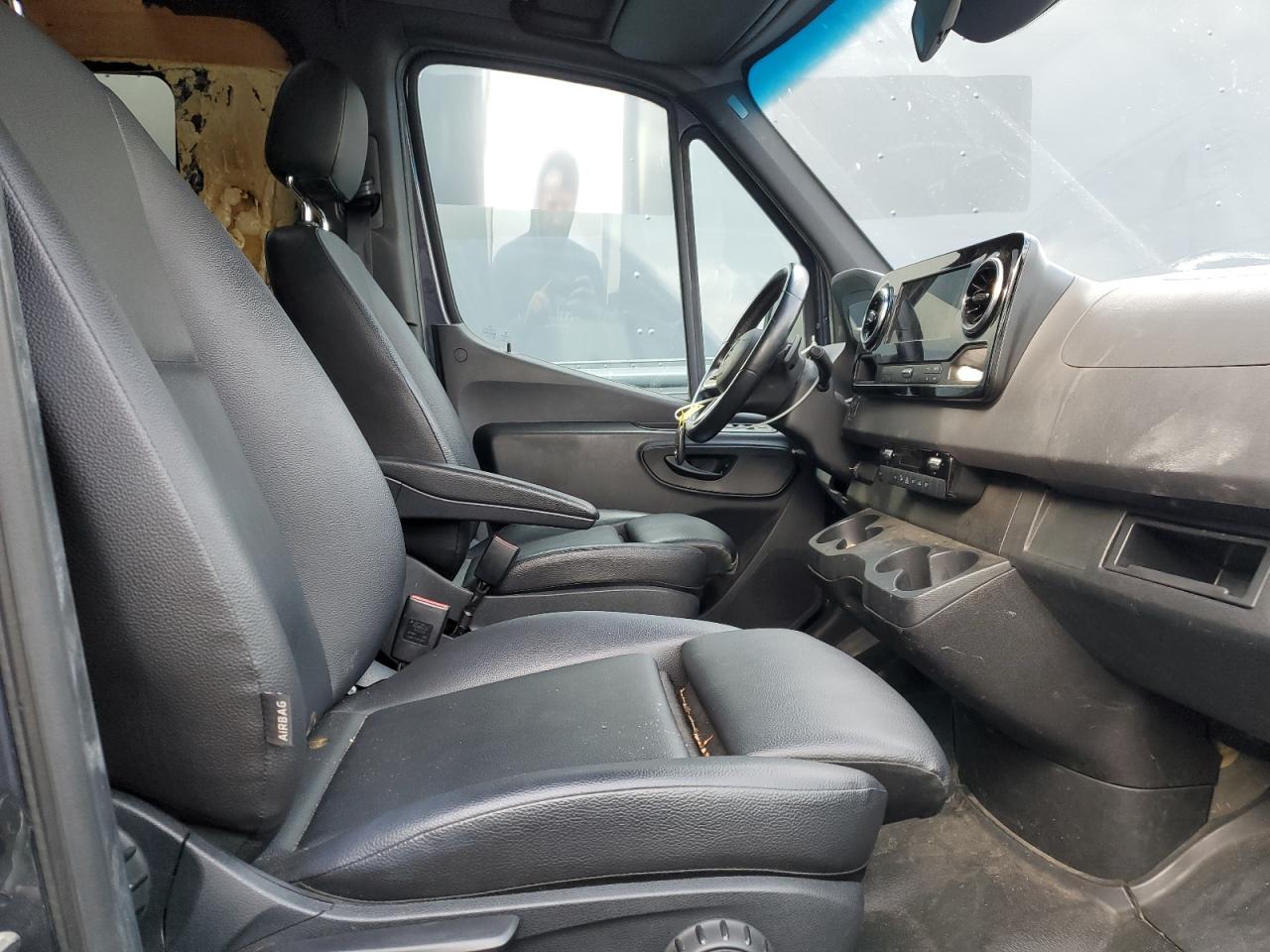 MERCEDES-BENZ SPRINTER 2500