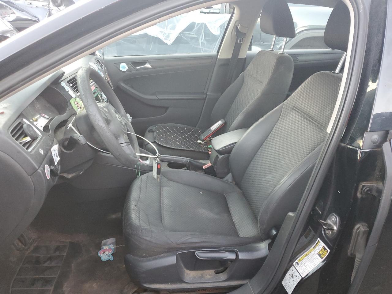 VOLKSWAGEN JETTA BASE