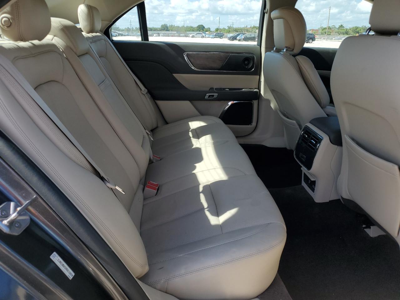 Lot #3301782362 2017 LINCOLN CONTINENTA