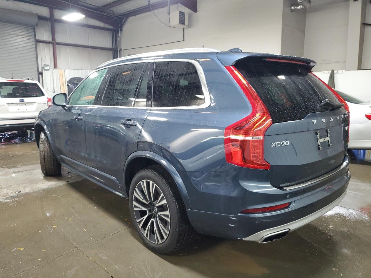 VOLVO XC90 T5 MOMENTUM