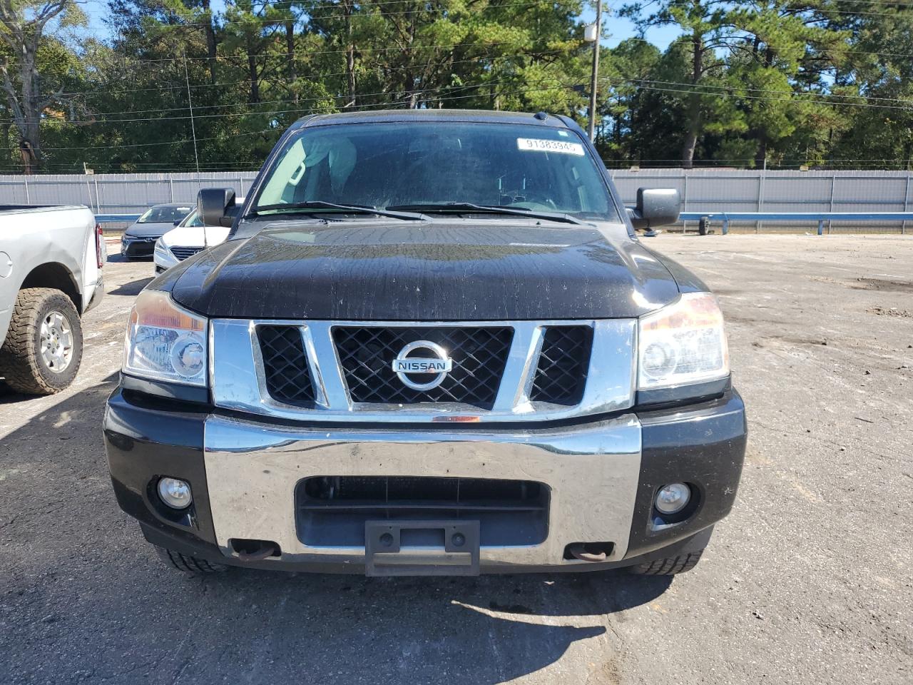 NISSAN TITAN S
