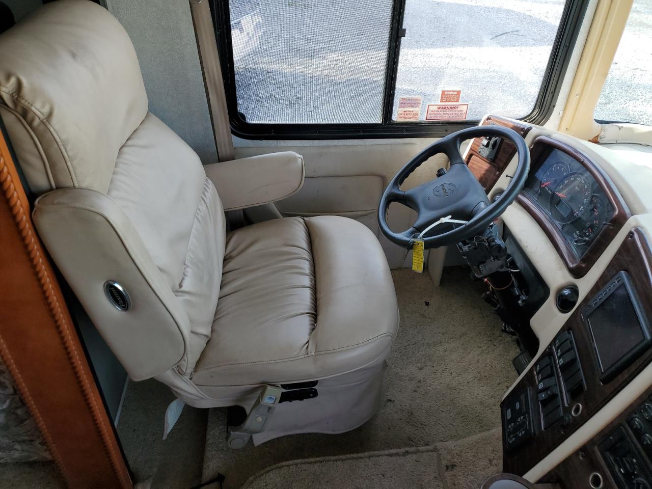 Lot #3293292435 2004 WORKHORSE CUSTOM CHASSIS MOTORHOME