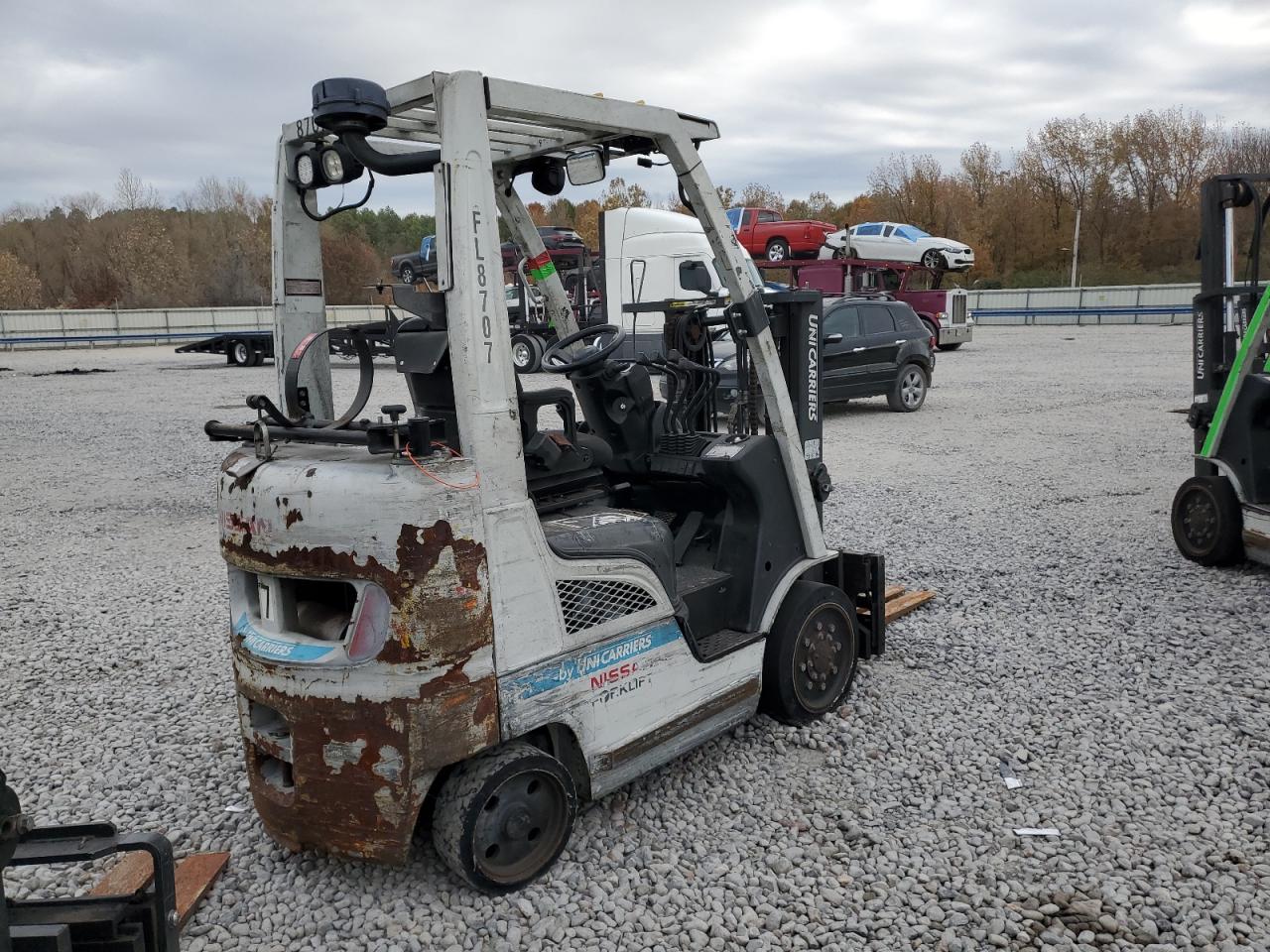 Lot #3318868923 2014 NISS FORKLIFT