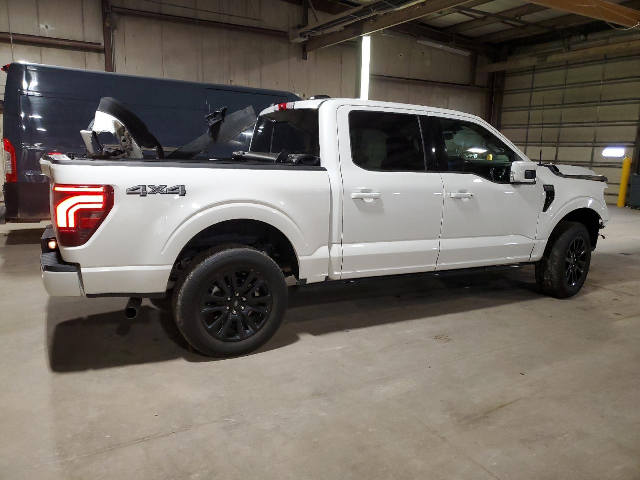 FORD F-150 PLATINUM