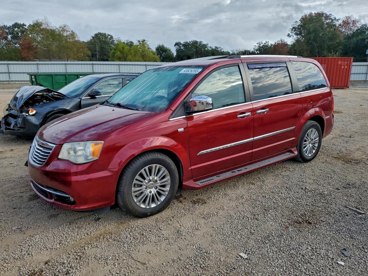 CHRYSLER TOWN & COUNTRY TOURING L