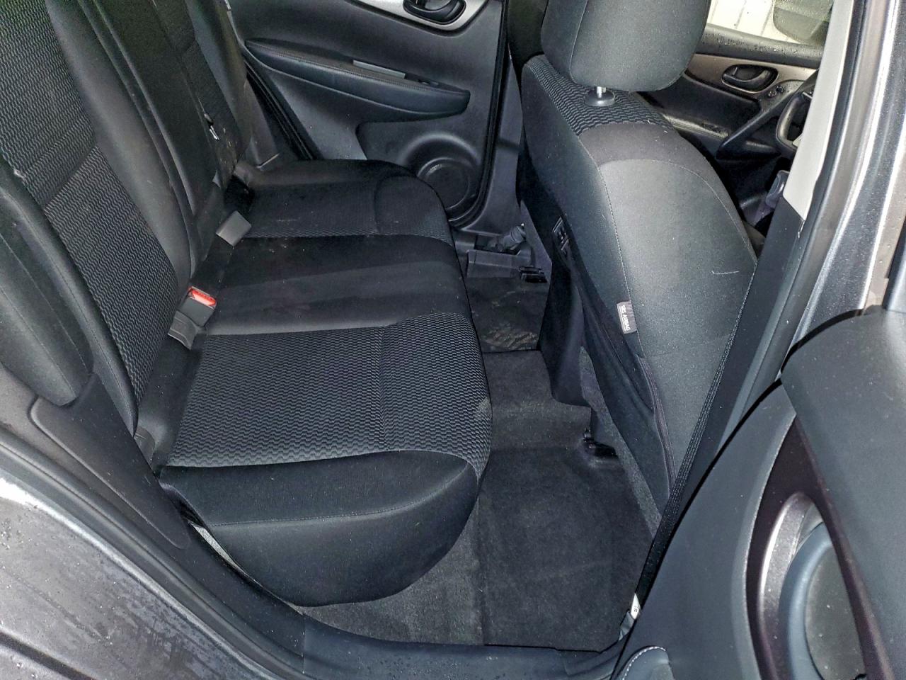 NISSAN ROGUE SPORT S