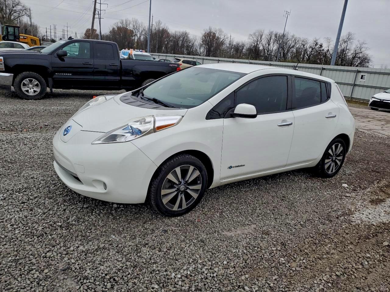 NISSAN LEAF S