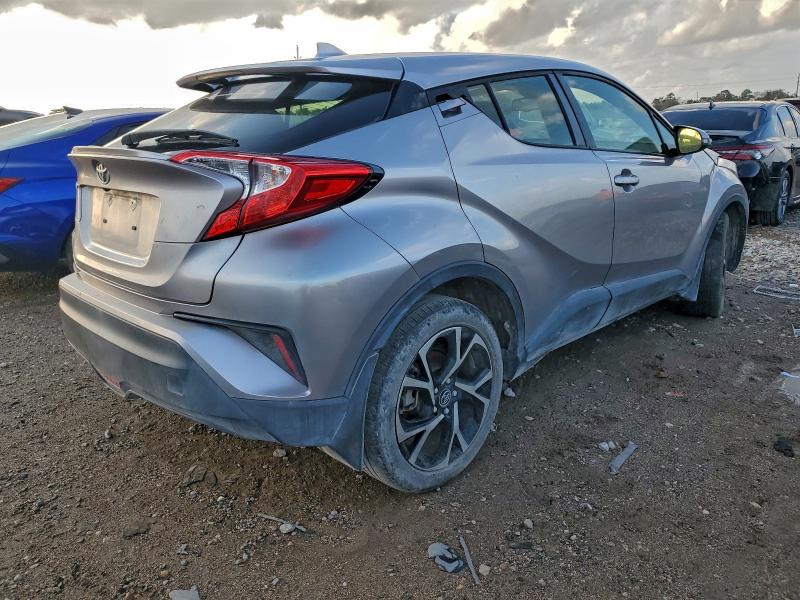2018 TOYOTA C-HR XLE #3302915081