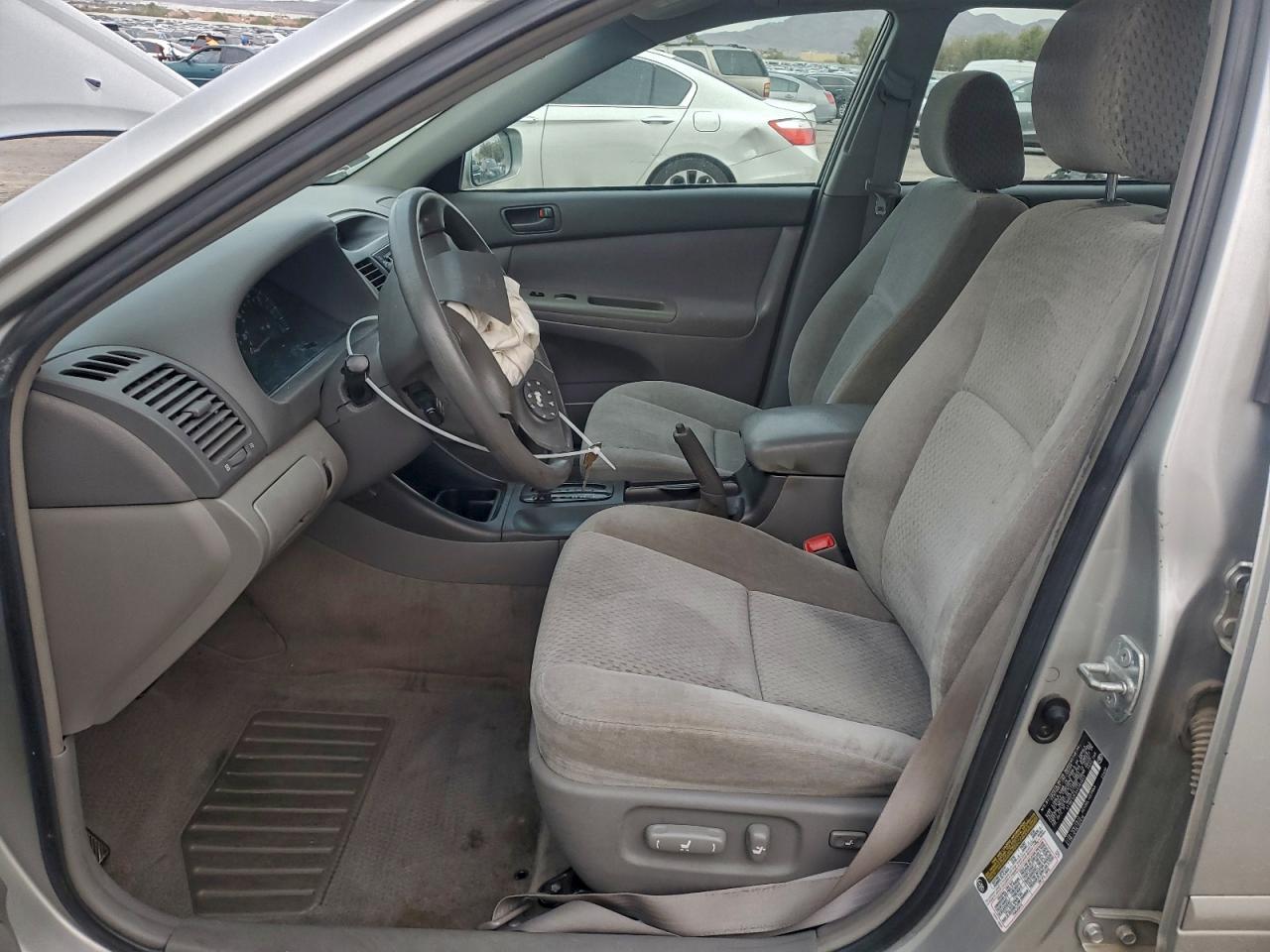 Lot #3303136806 2004 TOYOTA CAMRY LE