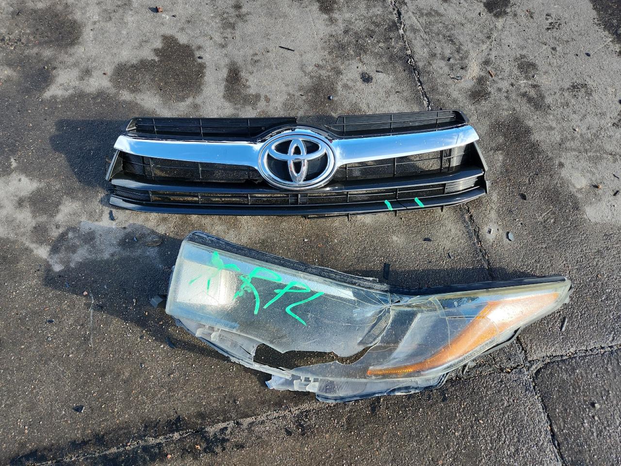 TOYOTA HIGHLANDER XLE