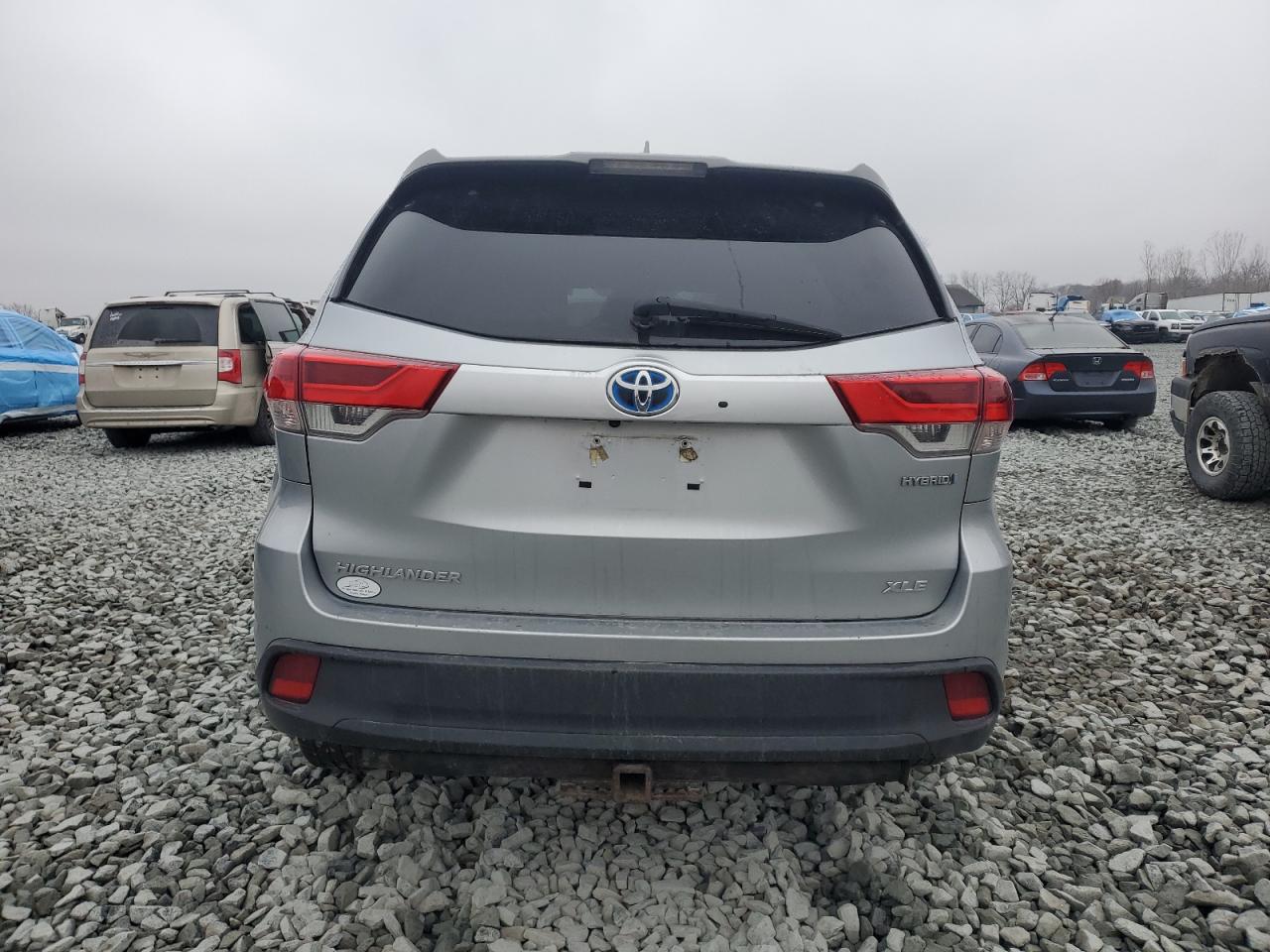 TOYOTA HIGHLANDER HYBRID