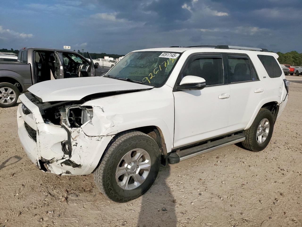 TOYOTA 4RUNNER SR5/SR5 PREMIUM