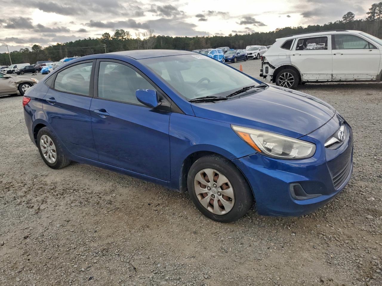 HYUNDAI ACCENT SE