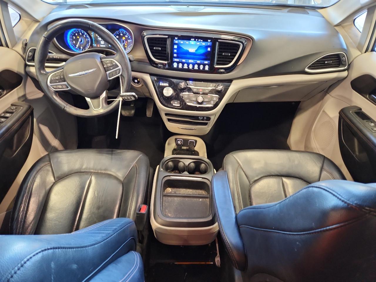 CHRYSLER PACIFICA TOURING L