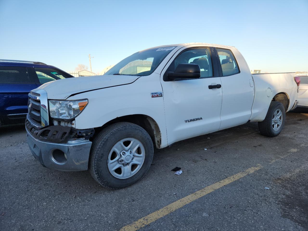 TOYOTA TUNDRA DOUBLE CAB SR5