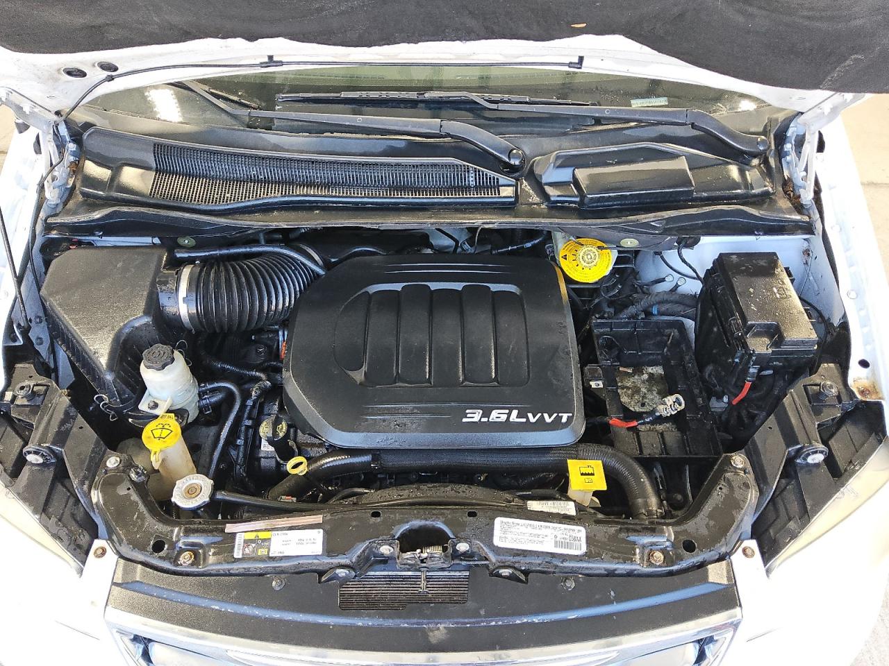 Lot #3310407005 2014 CHRYSLER TOWN & COU