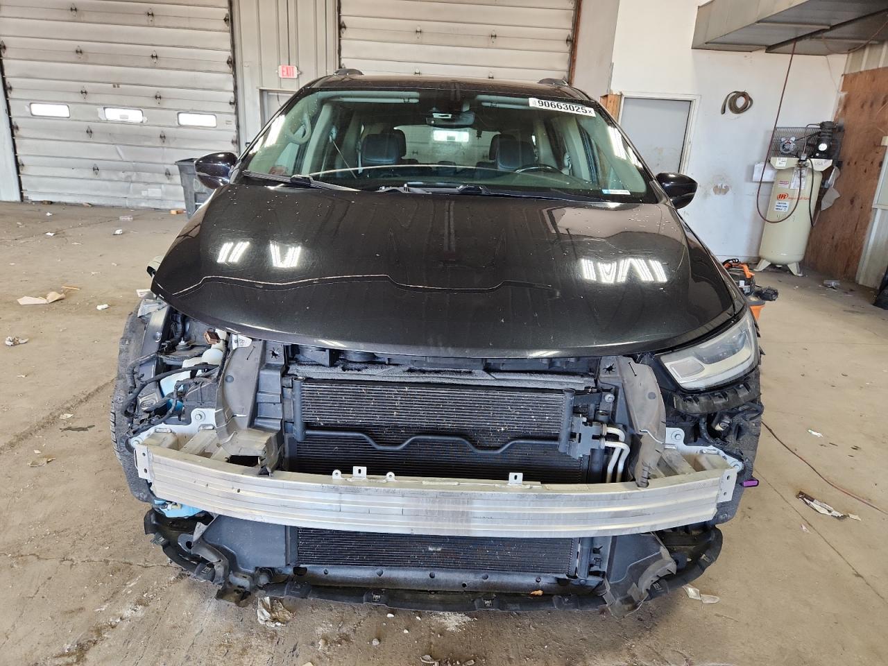 CHRYSLER PACIFICA TOURING L