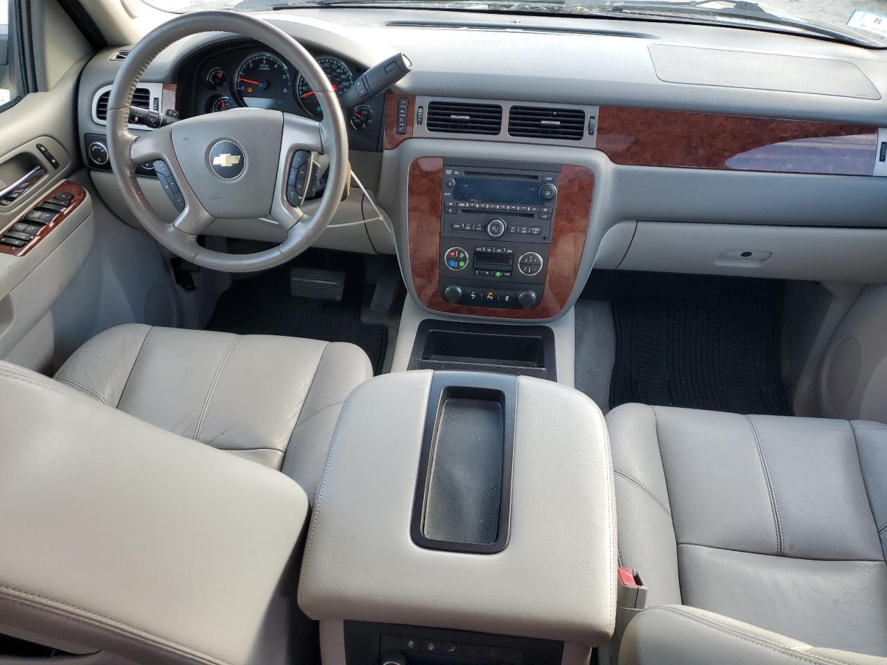 CHEVROLET SUBURBAN K1500 LT