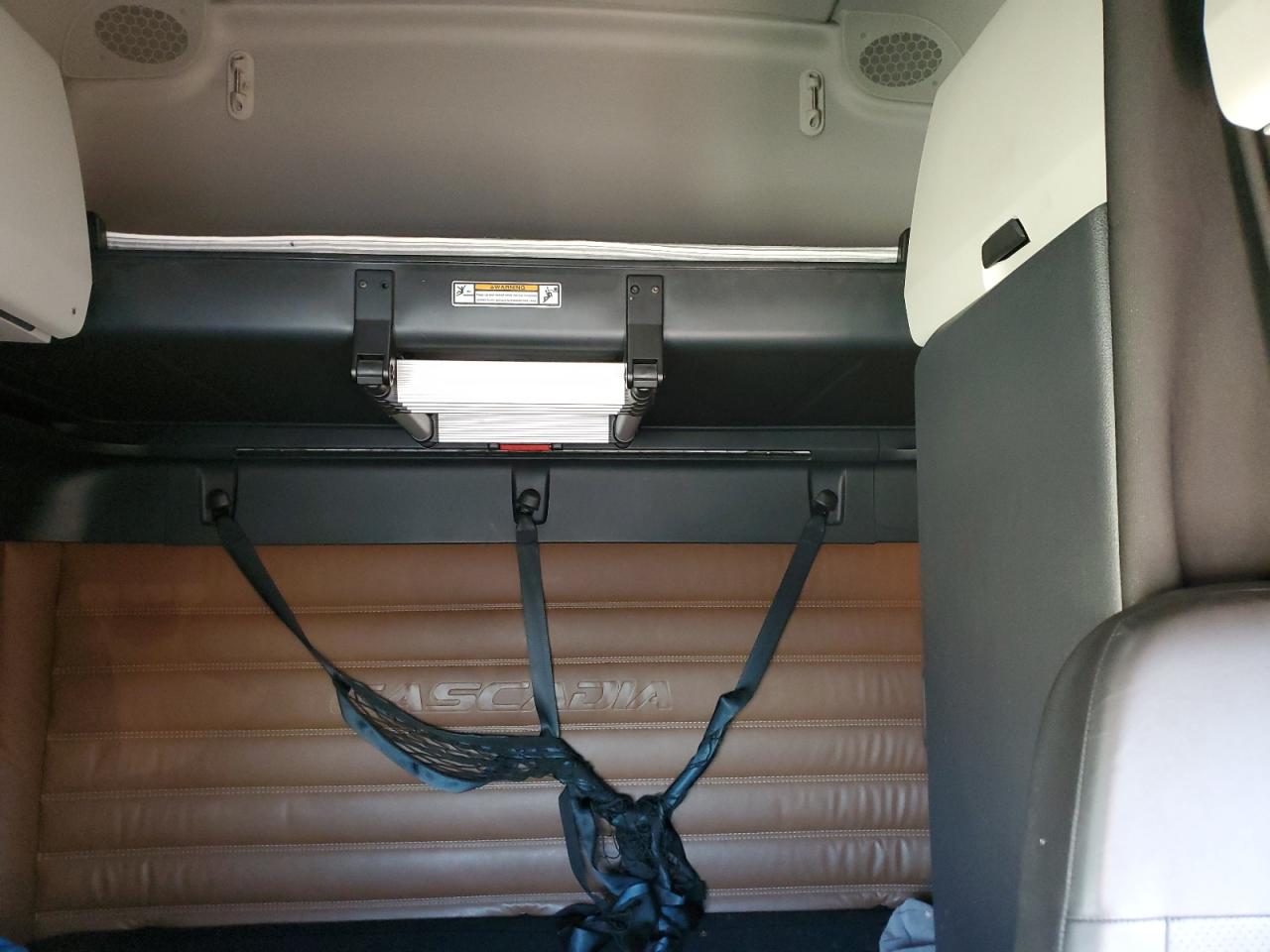 Lot #3301991434 2023 FREIGHTLINER CASCADIA 1