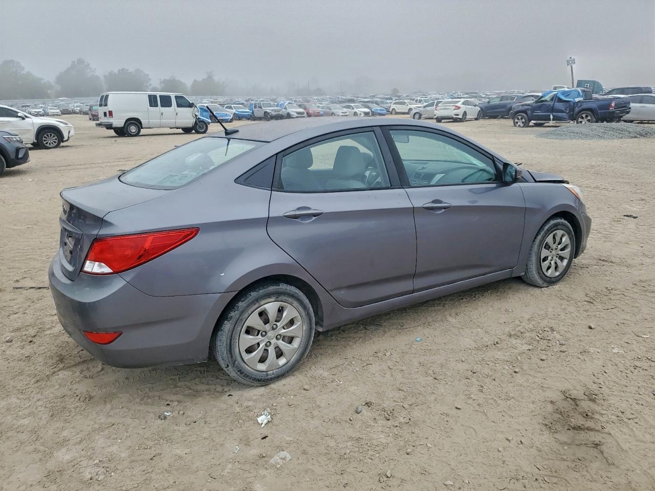 HYUNDAI ACCENT SE