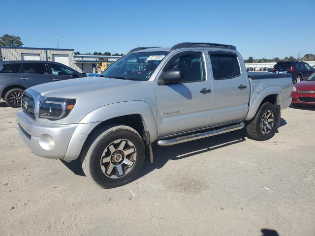 Global Auto Auctions: 2005 TOYOTA TACOMA DOU