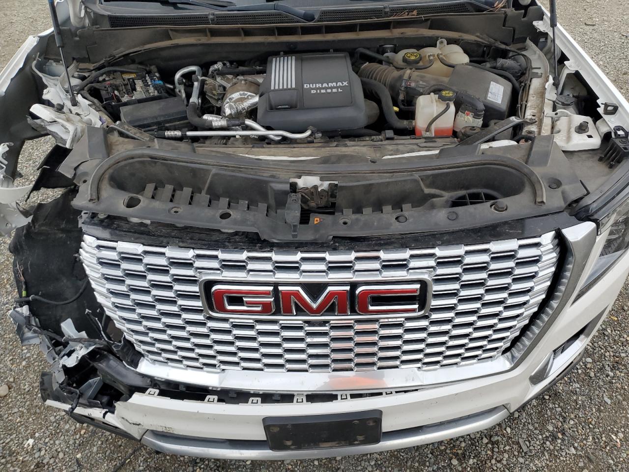 GMC YUKON DENALI