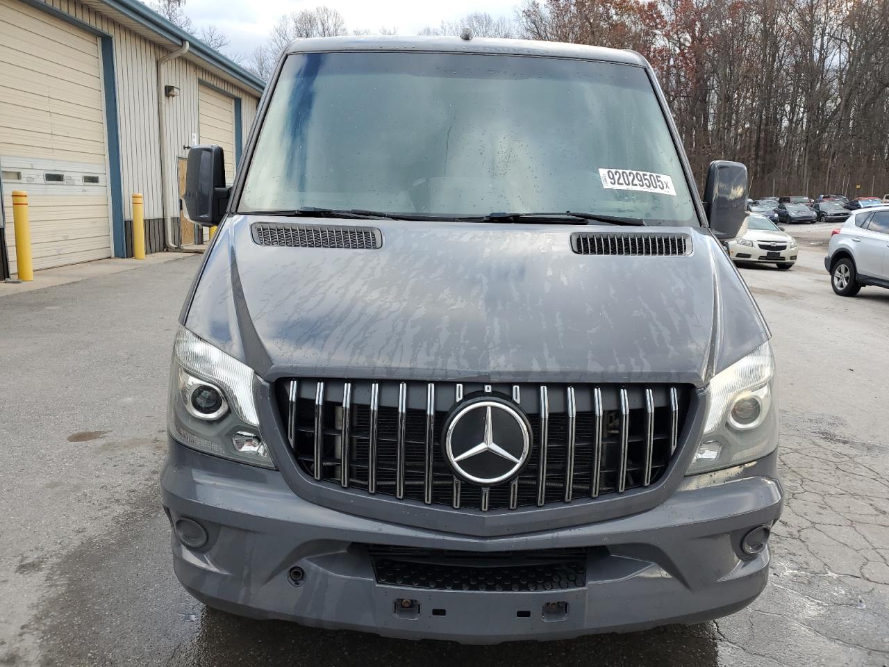 MERCEDES-BENZ SPRINTER 2500