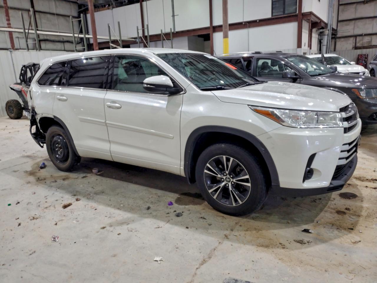 TOYOTA HIGHLANDER LE
