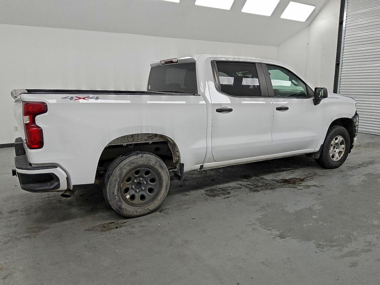 Lot #3318973922 2021 CHEVROLET 1500 SILVE