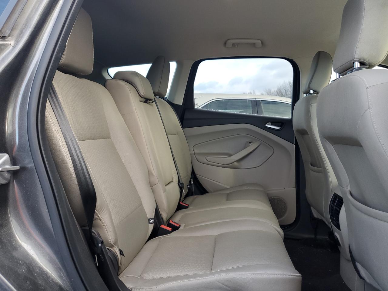 FORD ESCAPE SE