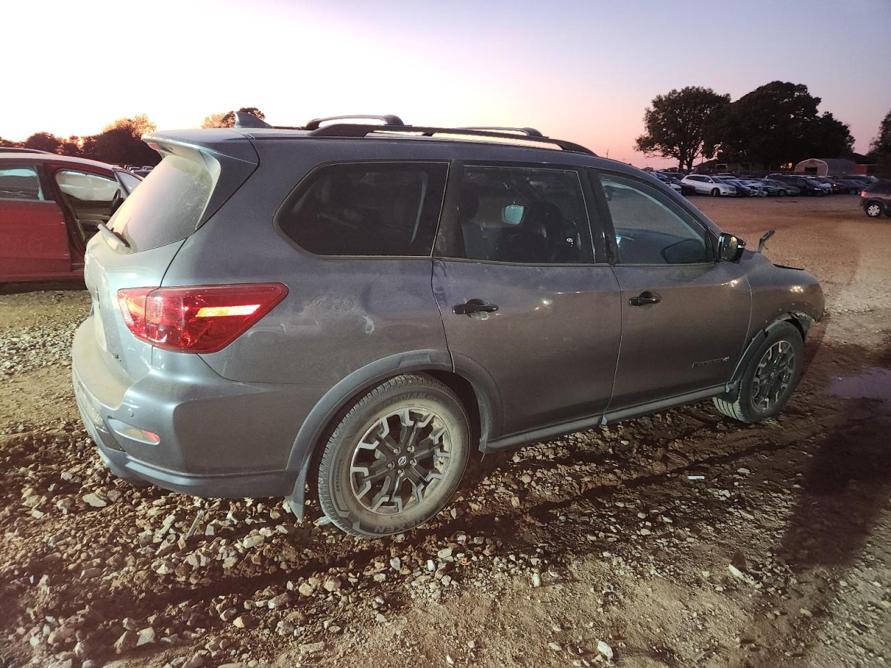 NISSAN PATHFINDER SL