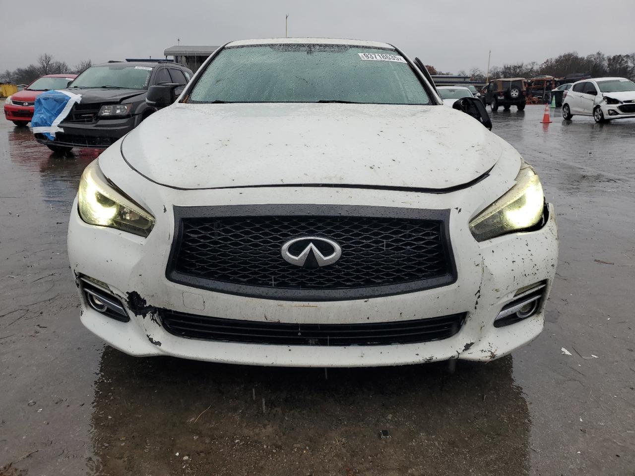 INFINITI Q50 BASE