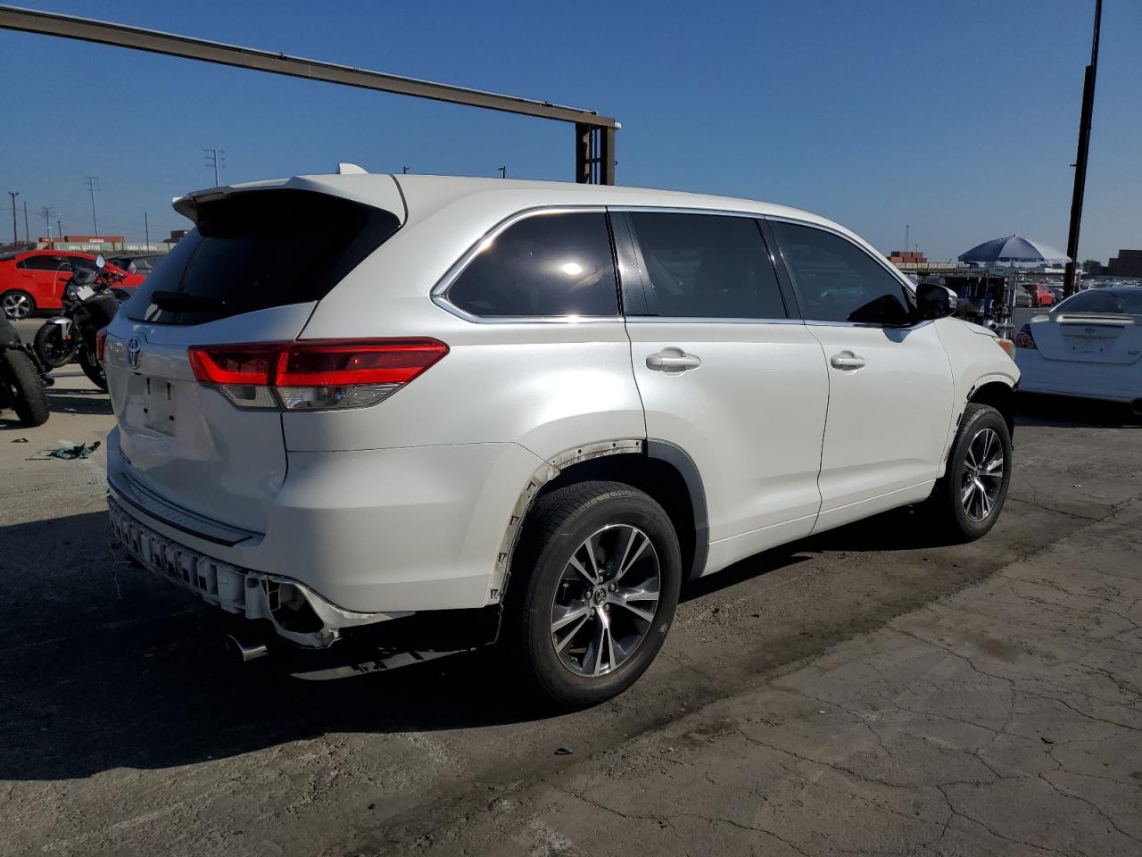 TOYOTA HIGHLANDER LE