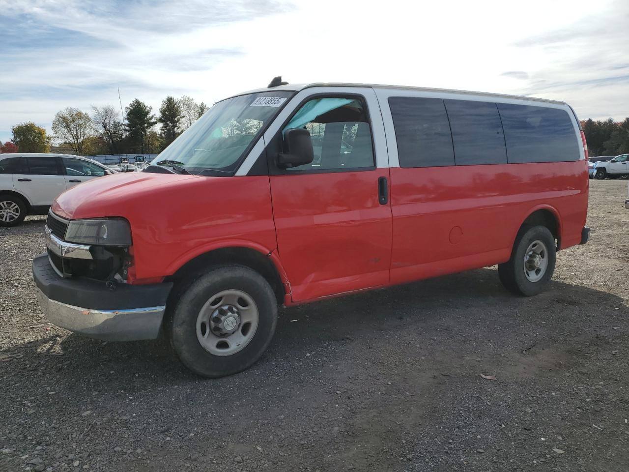 CHEVROLET EXPRESS LT