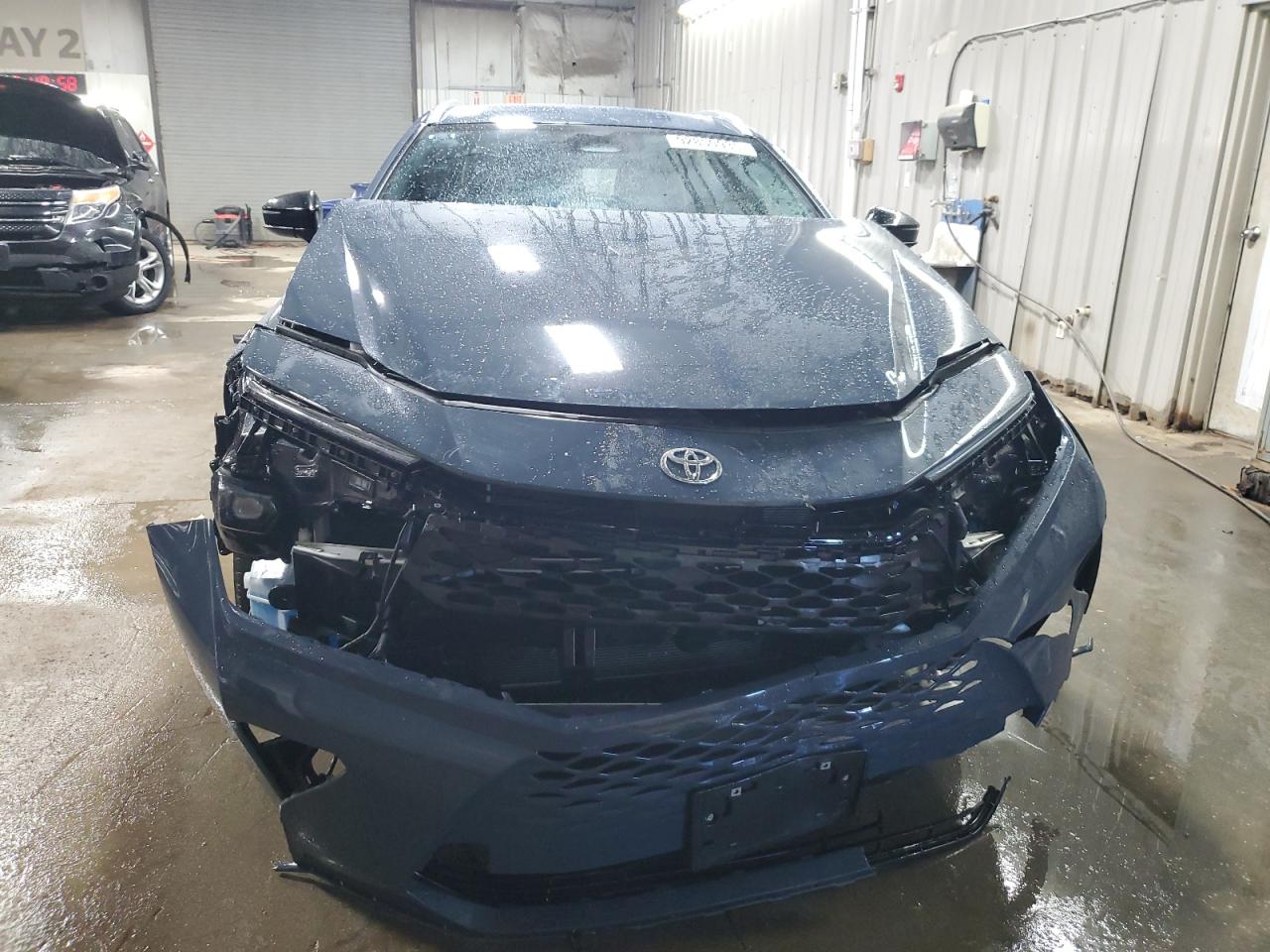 Lot #3296410674 2025 TOYOTA CROWN SIGN