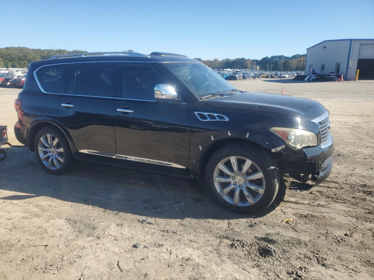 INFINITI QX56