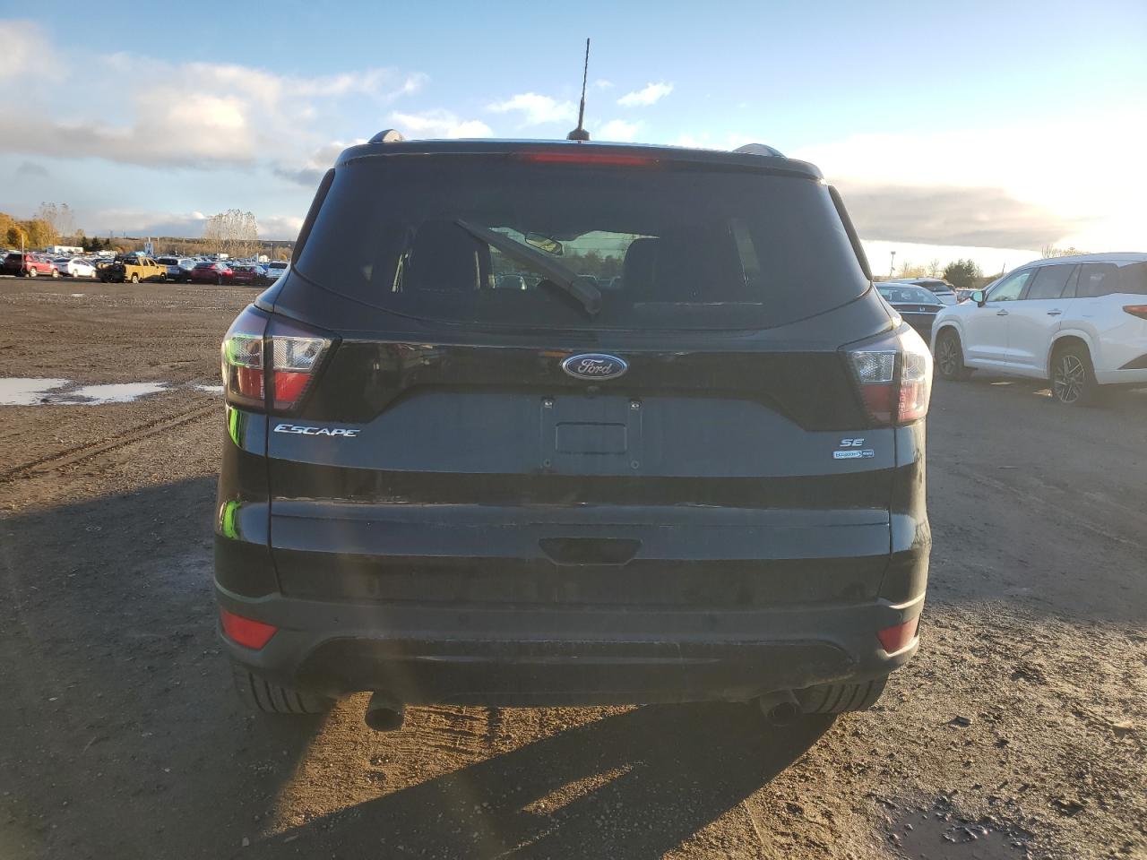 FORD ESCAPE SE