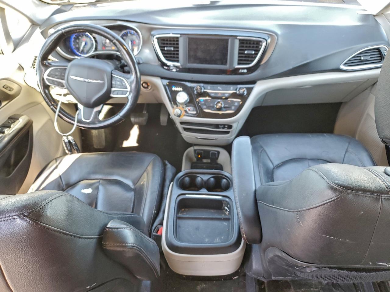 CHRYSLER PACIFICA TOURING L