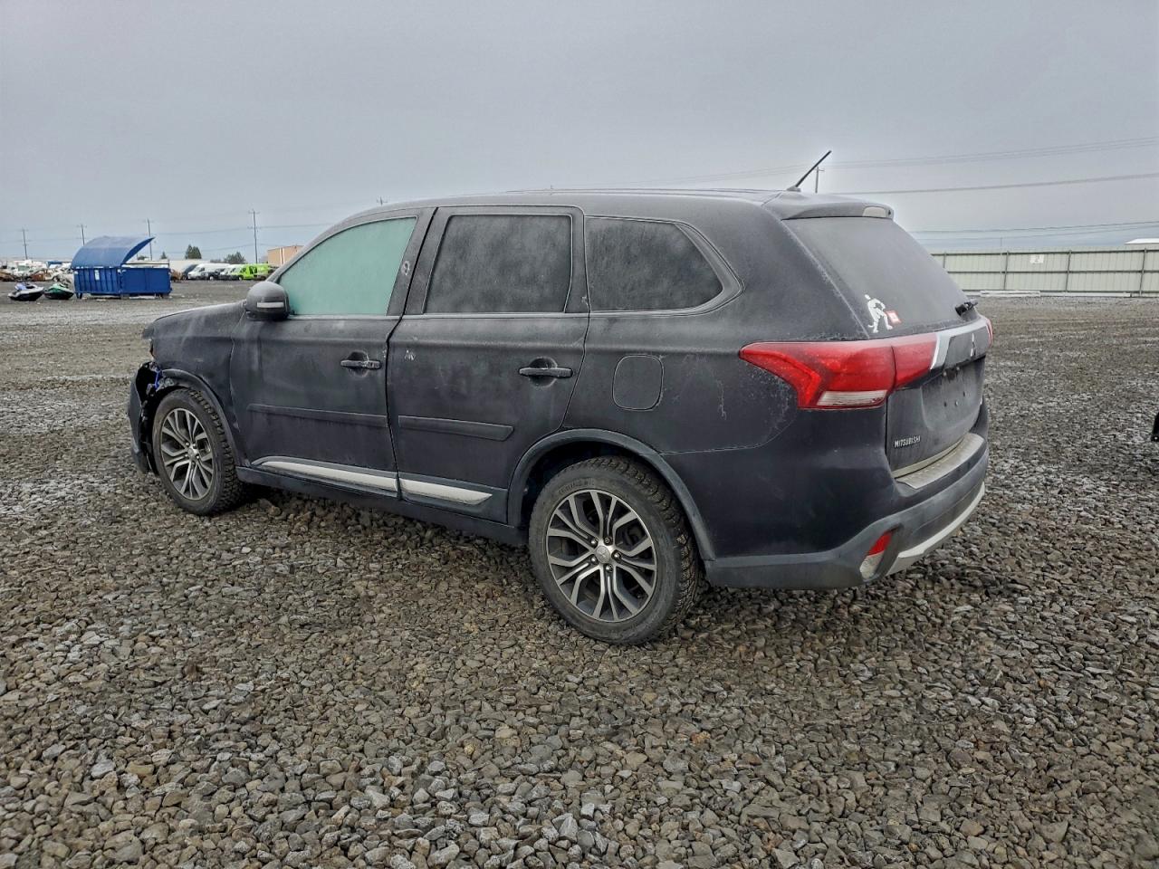 MITSUBISHI OUTLANDER SE