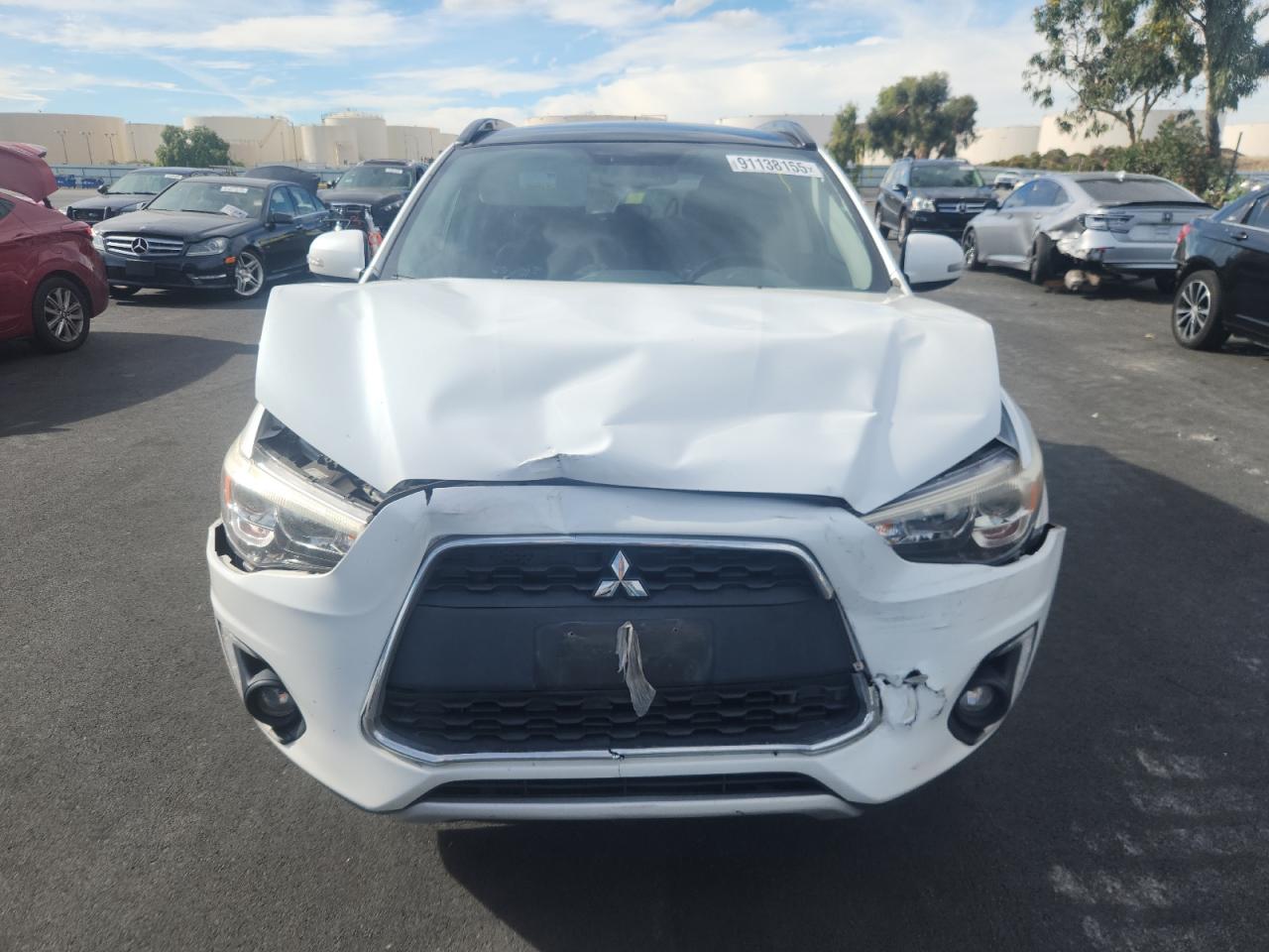 MITSUBISHI OUTLANDER SE