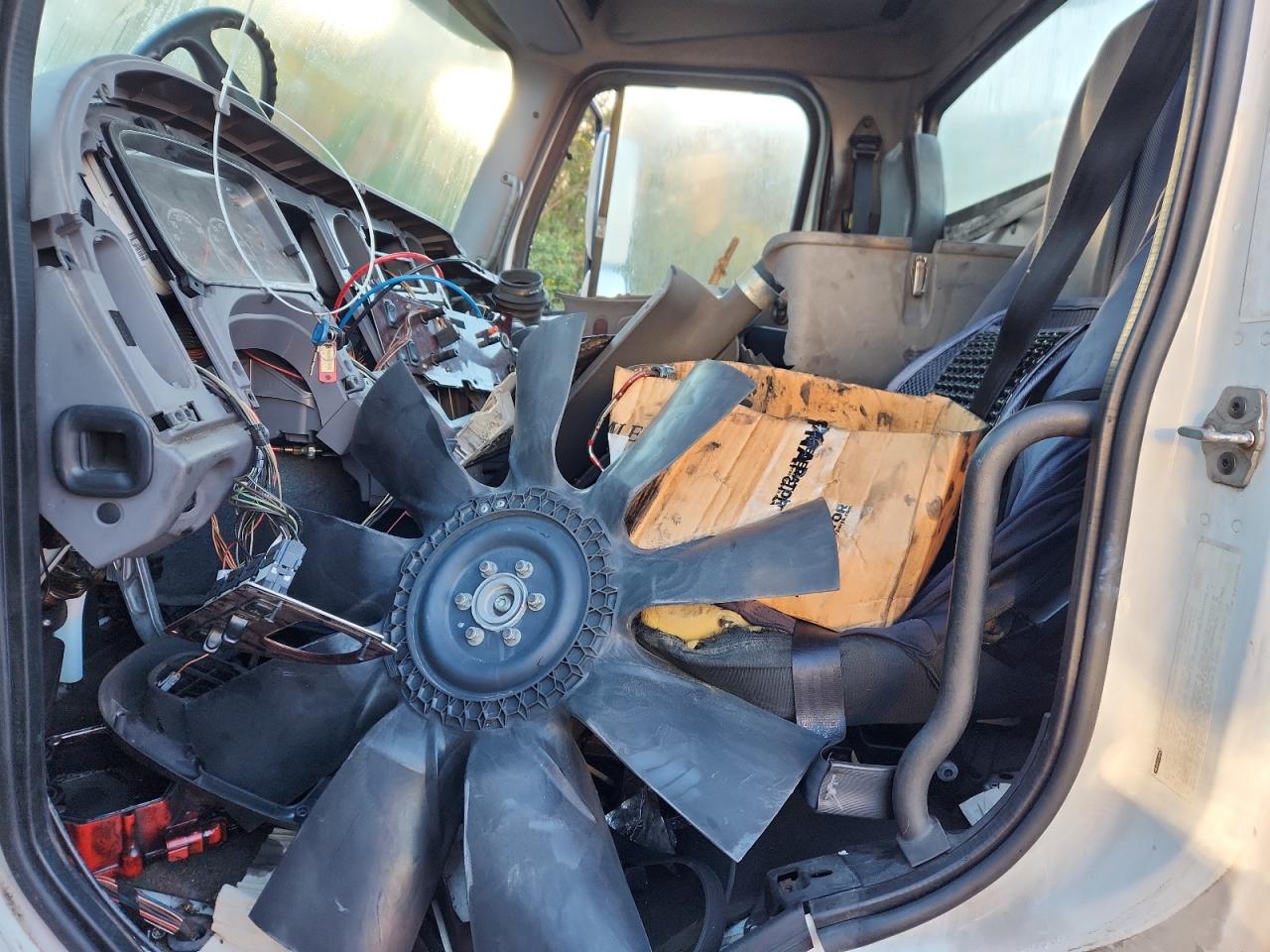 Lot #3290231206 2012 FRTH M2