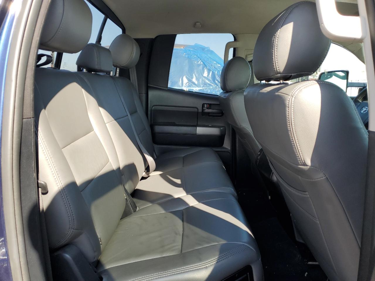 TOYOTA TUNDRA DOUBLE CAB SR5