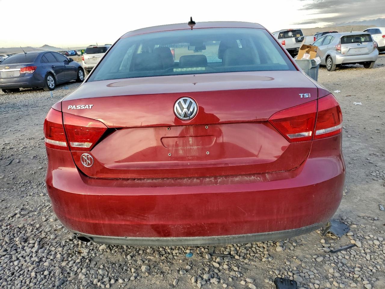 VOLKSWAGEN PASSAT S