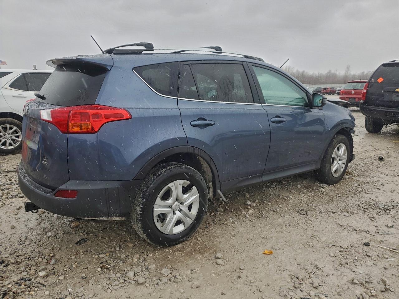 TOYOTA RAV4 LE