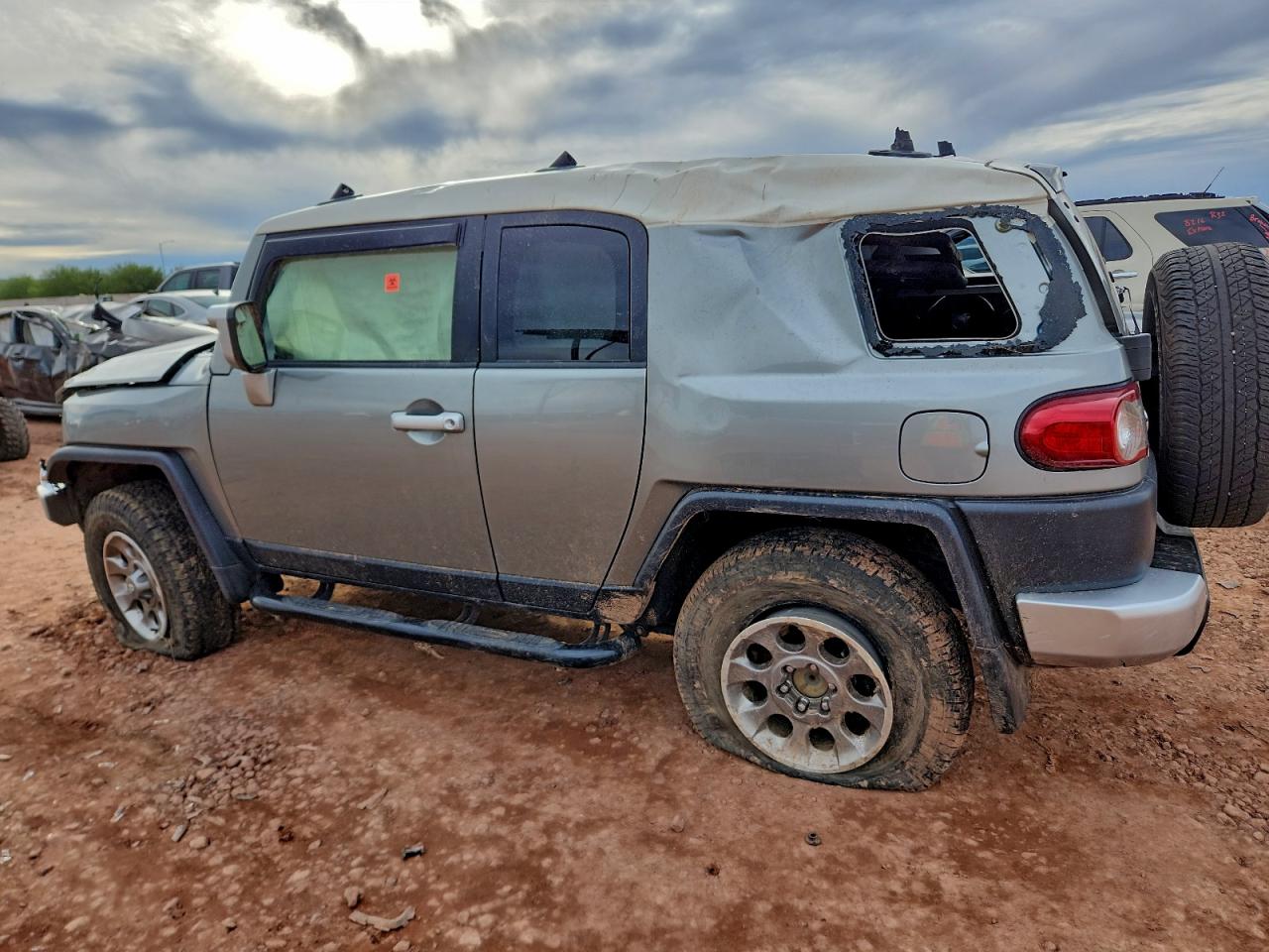 TOYOTA FJ CRUISER